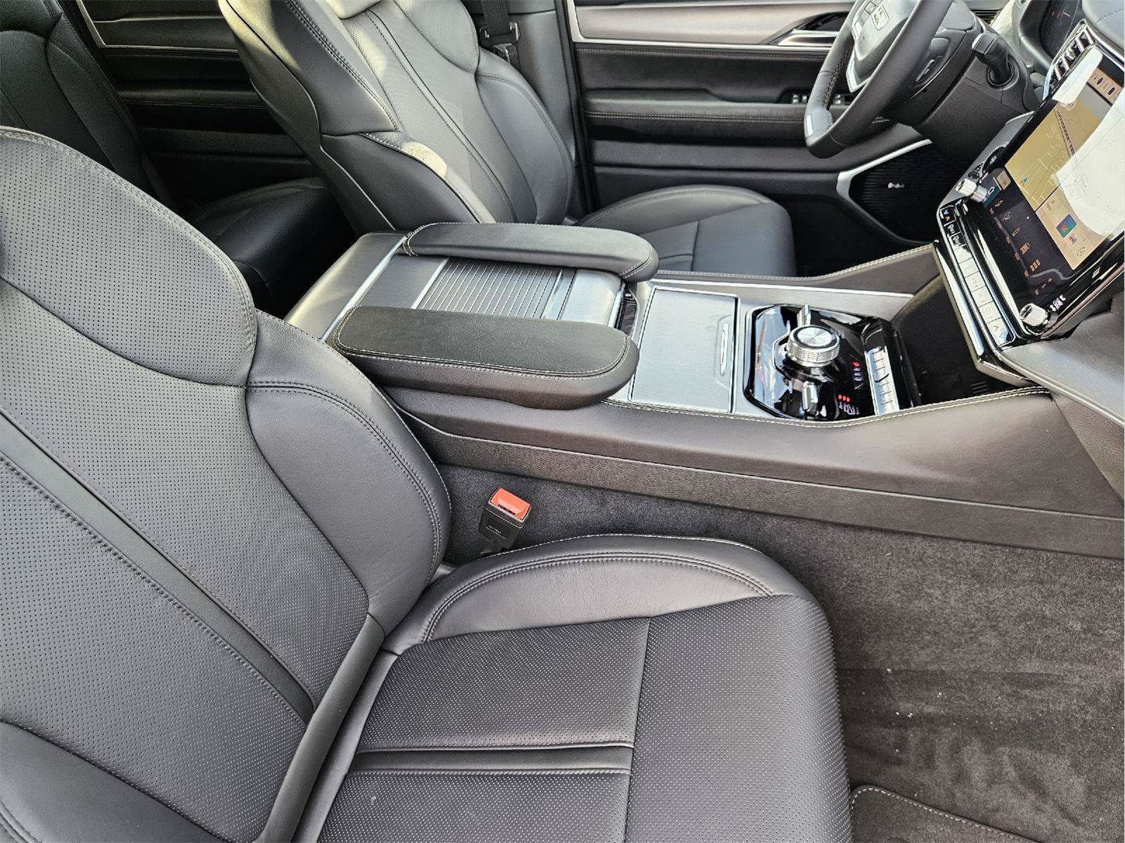 New 2026 Jeep Grand Wagoneer Limited AWD/4WD image 9