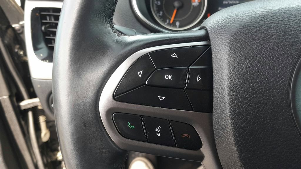 Used 2019 Jeep Cherokee Limited image 22