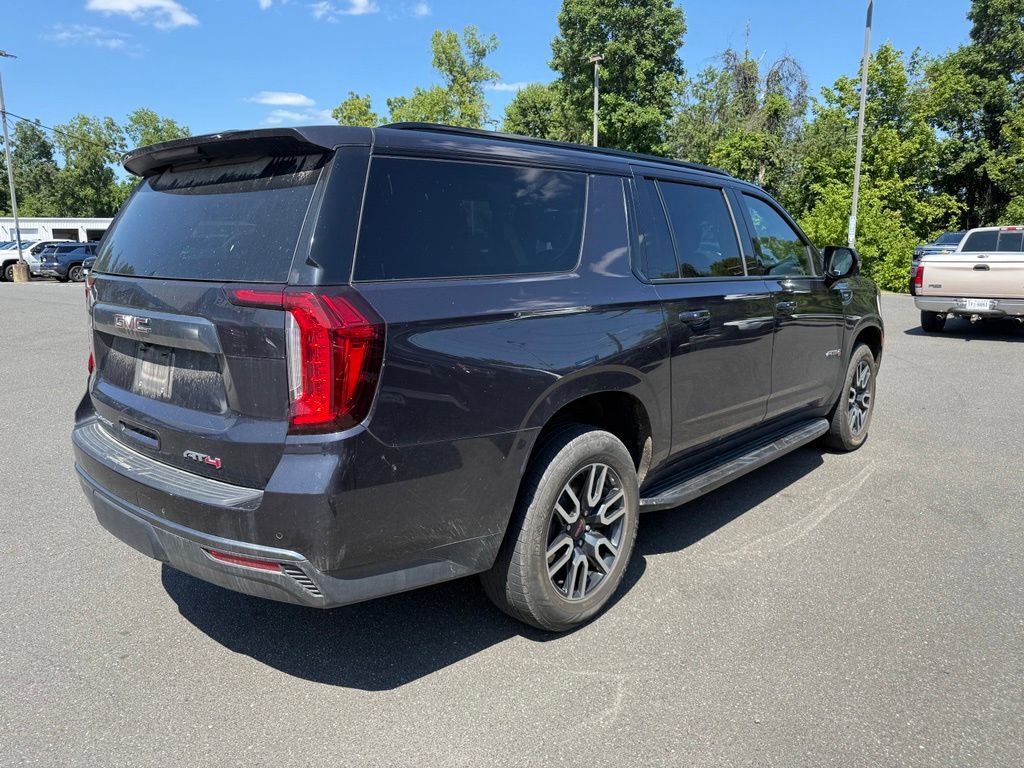 Used 2023 GMC Yukon XL AT4 w/ Technology Package AWD/4WD image 9