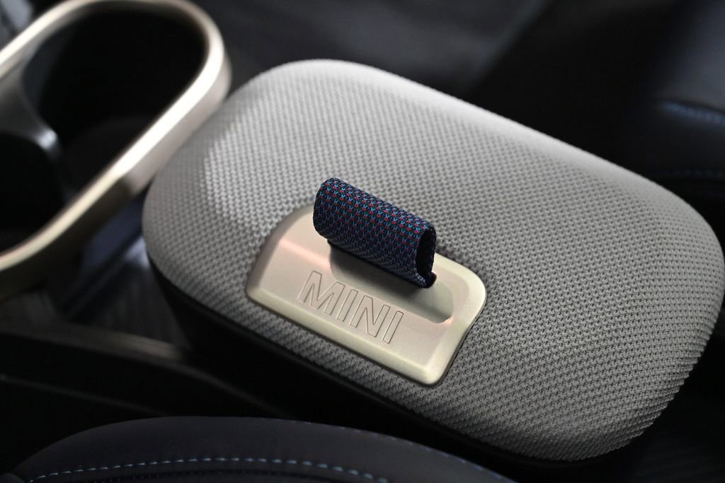 Certified 2025 MINI Cooper S image 19