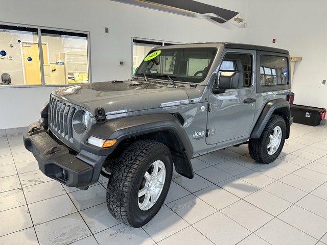 Used 2018 Jeep Wrangler Sport image 3