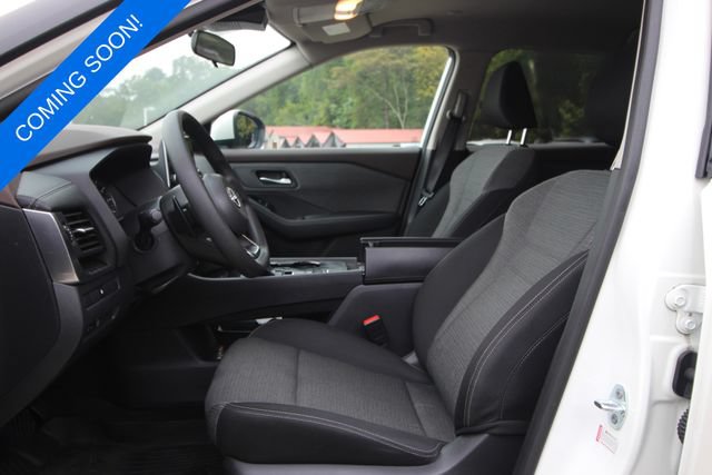 Used 2023 Nissan Rogue SV FWD image 3