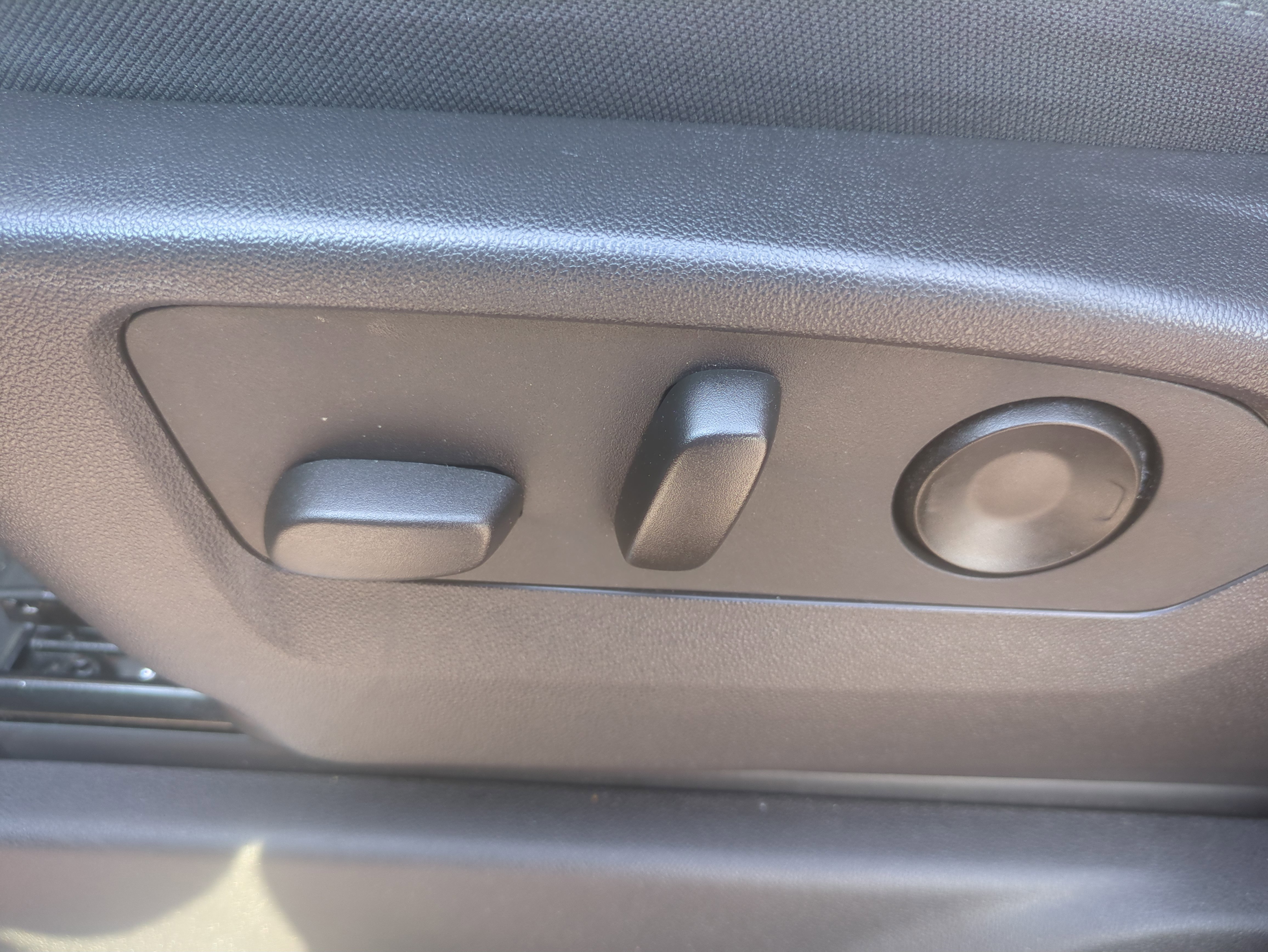 Used 2024 GMC Sierra 1500 SLE image 9