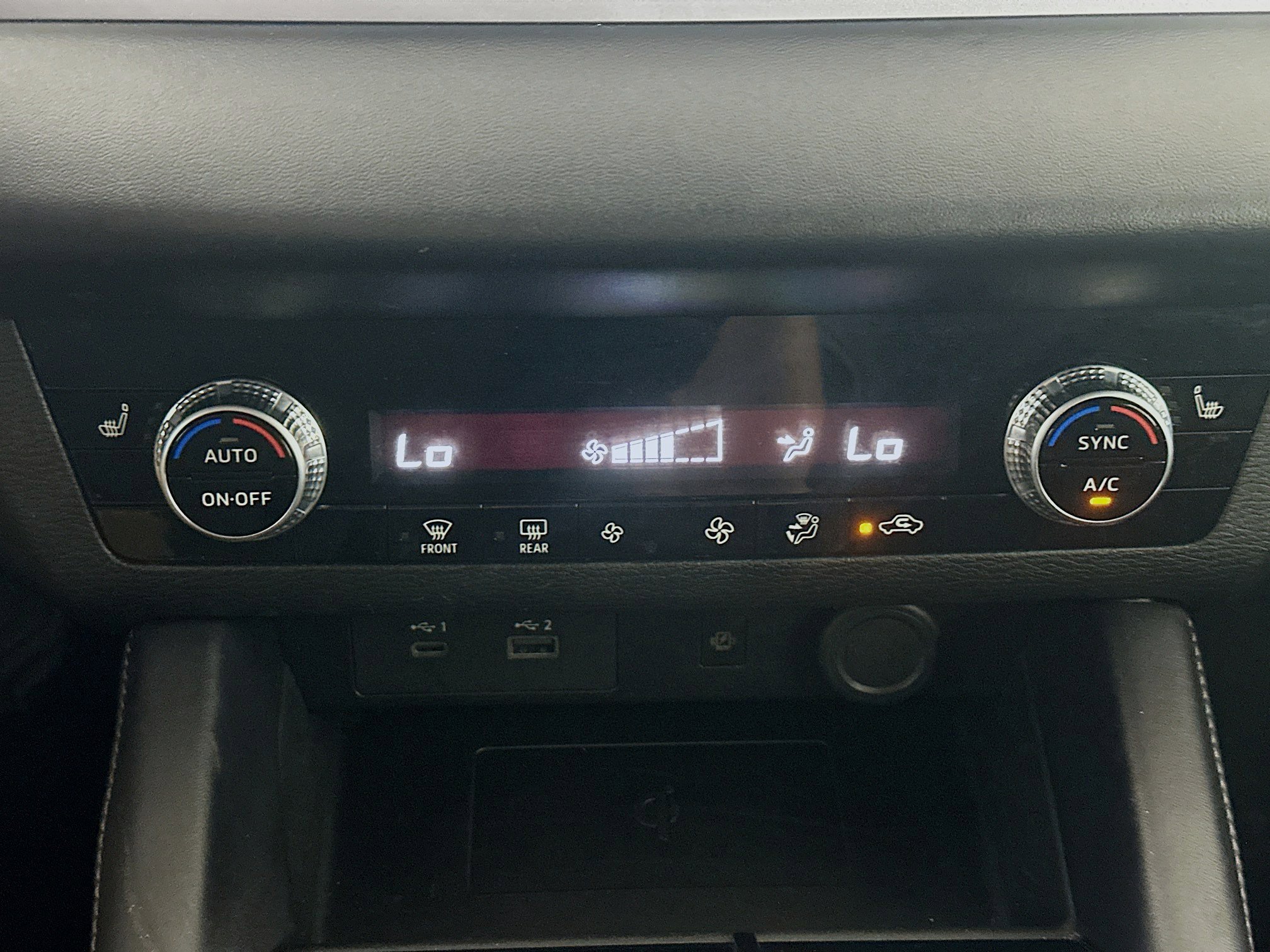 Used 2024 Mitsubishi Outlander SE FWD image 24