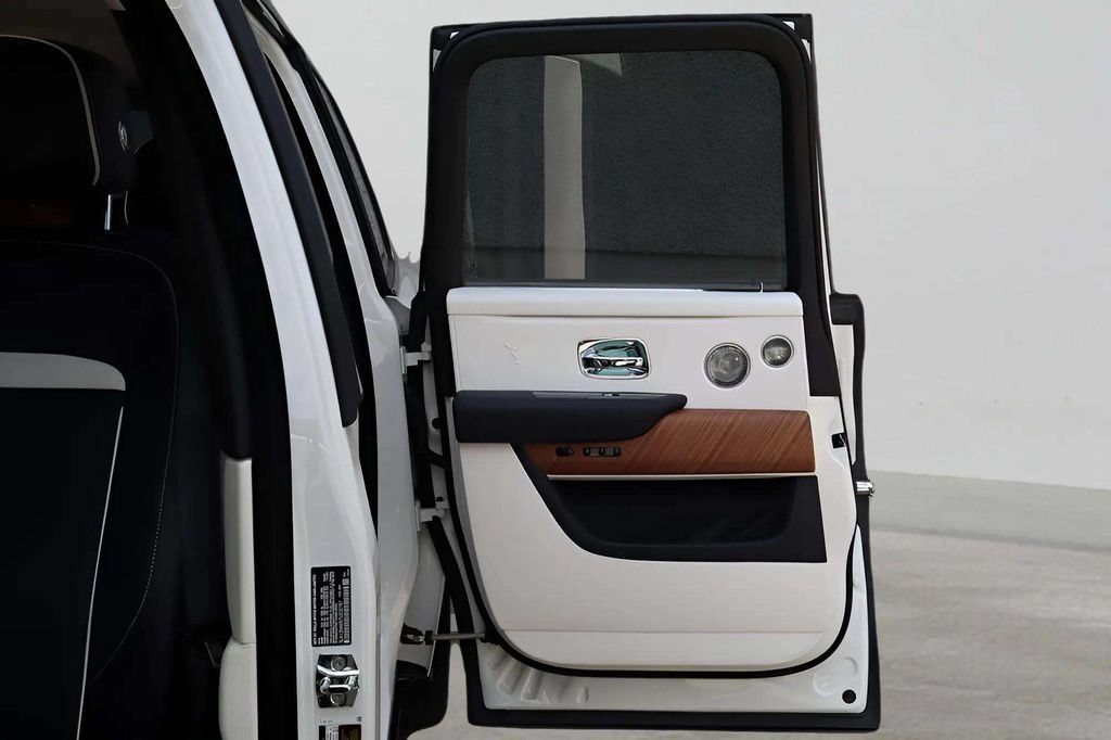 Certified 2026 Rolls-Royce Cullinan AWD/4WD image 7