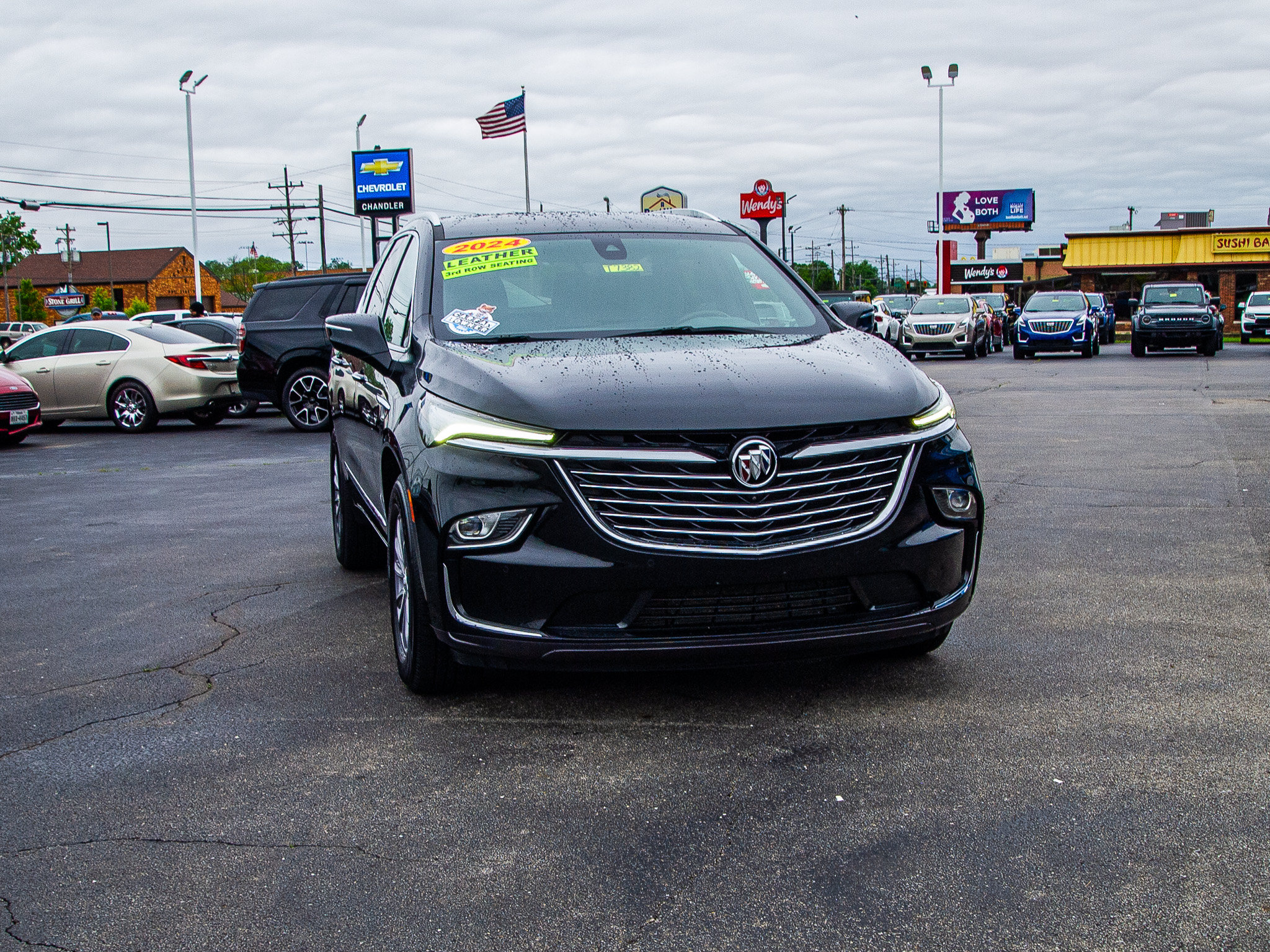 Used 2024 Buick Enclave Essence w/ Technology Package FWD image 10