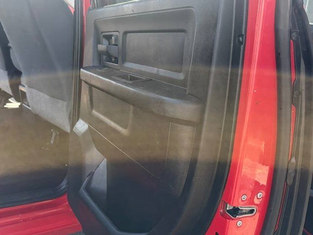 Used 2018 RAM 3500 Tradesman w/ Chrome Appearance Group AWD/4WD image 29