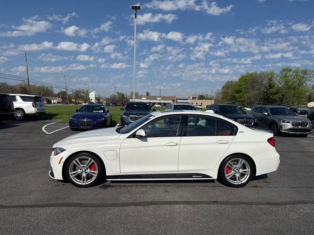 Used 2017 BMW 330e RWD image 4