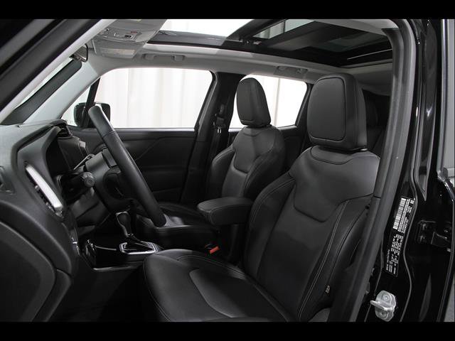 Used 2023 Jeep Renegade Limited w/ Sun/Sound Group AWD/4WD image 5