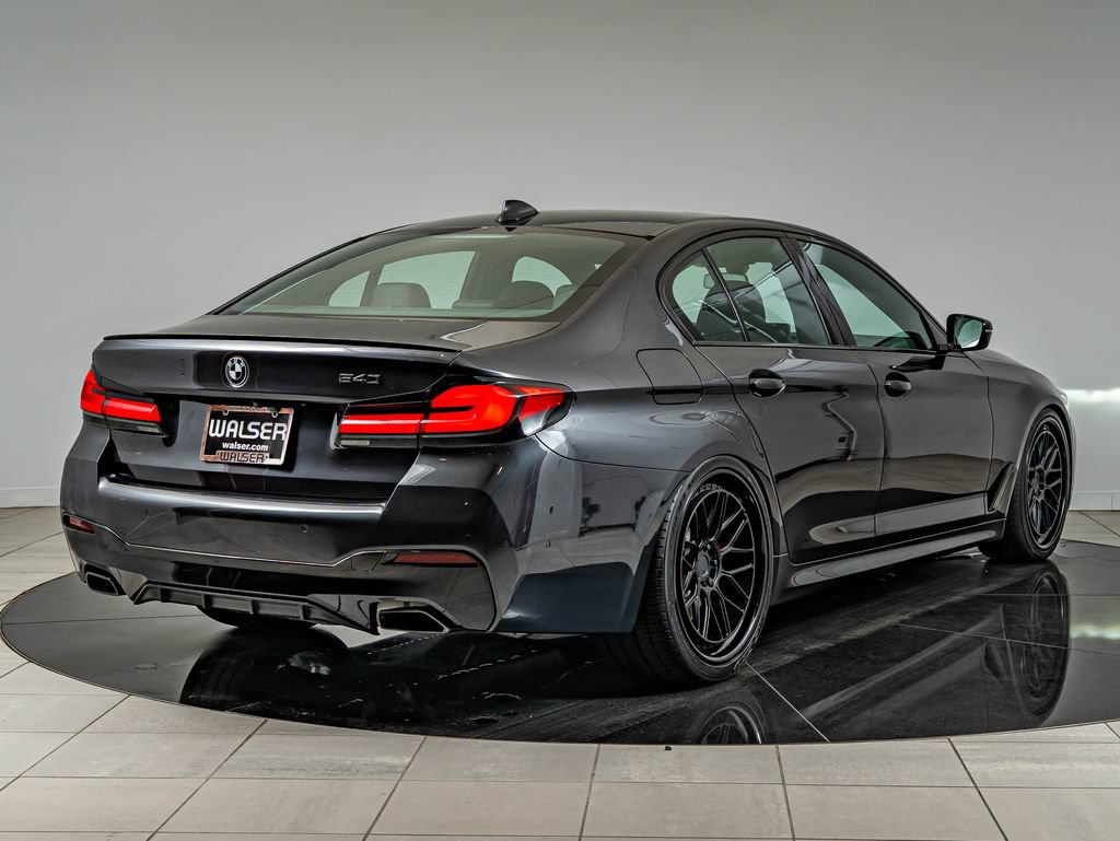 Used 2023 BMW 540i w/ M Sport Package RWD image 5