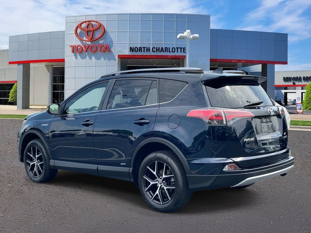 Used 2017 Toyota RAV4 SE AWD/4WD image 4