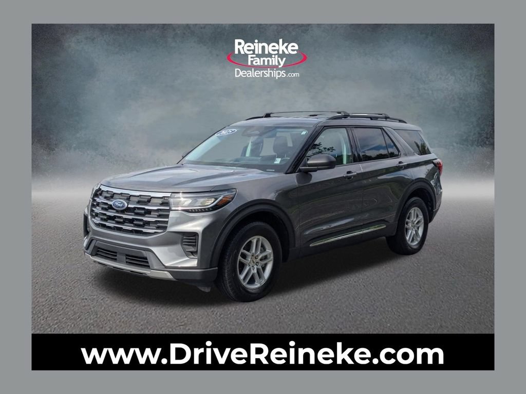 Used 2025 Ford Explorer Active AWD/4WD image 1