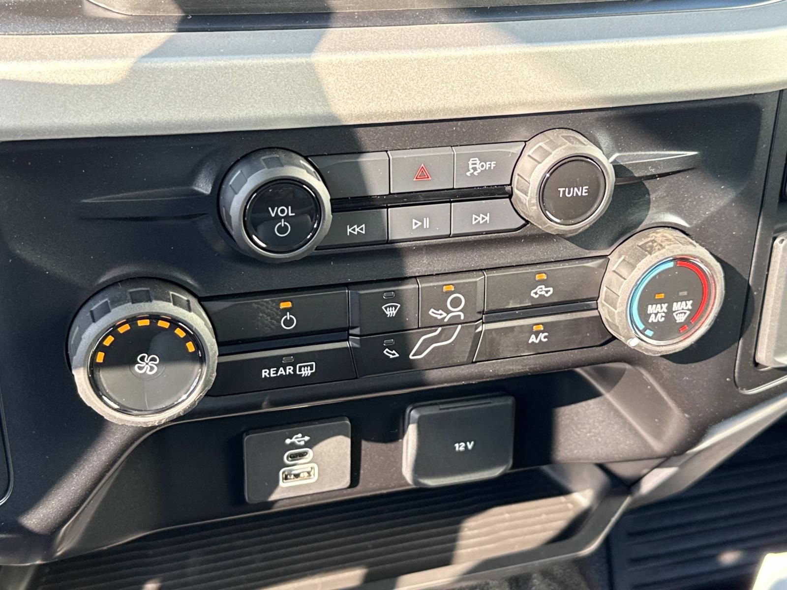 New 2026 Ford F550 4x4 Crew Cab image 15