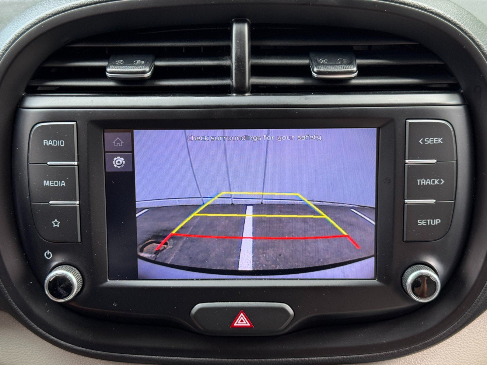 Used 2023 Kia Soul LX w/ LX Technology Package FWD image 23