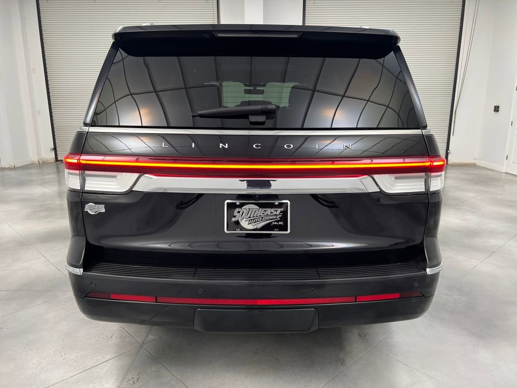 Used 2024 Lincoln Navigator Reserve image 6