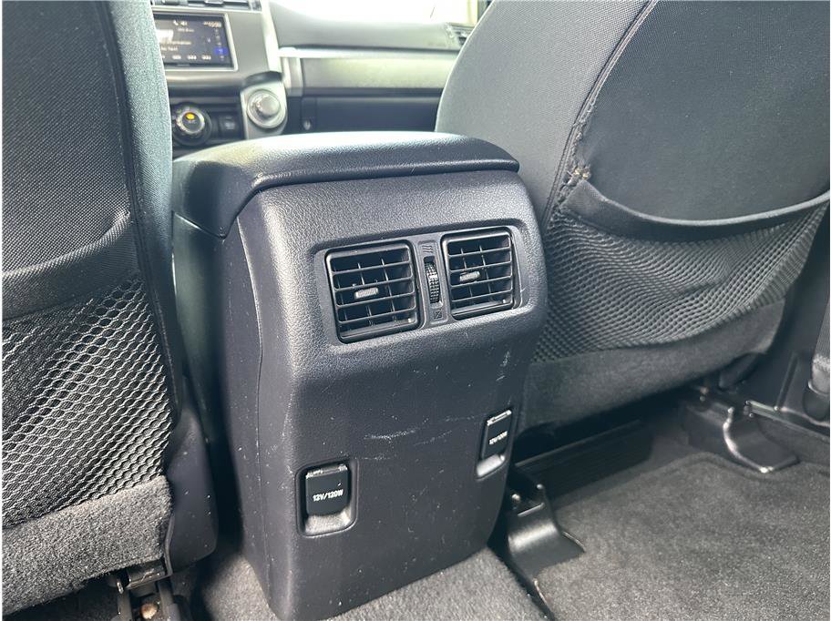 Used 2016 Toyota 4Runner SR5 AWD/4WD image 17