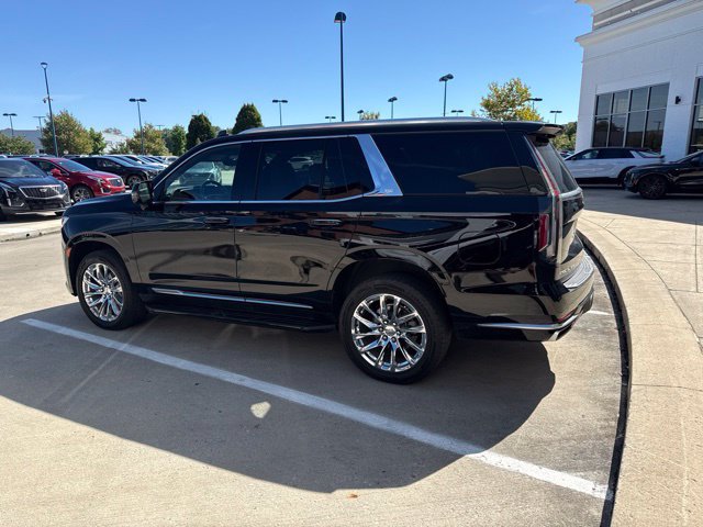 Used 2021 Cadillac Escalade Premium Luxury w/ Performance Package AWD/4WD image 4