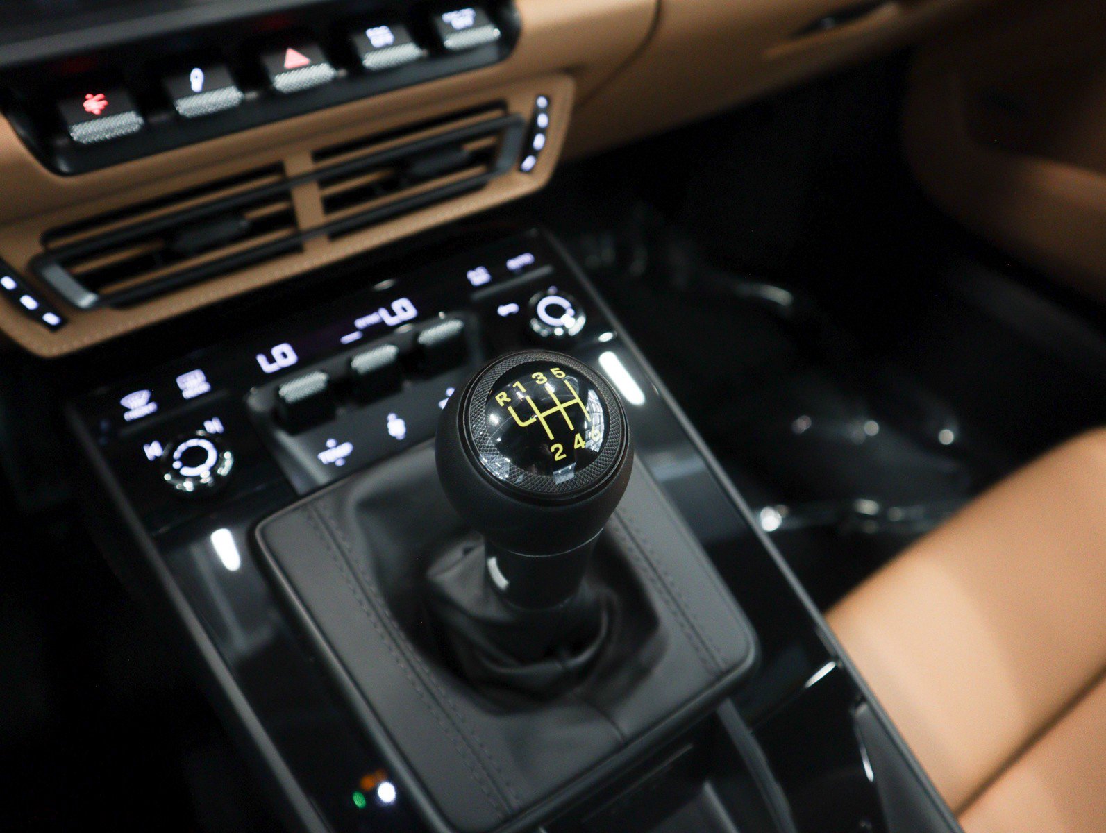 Certified 2024 Porsche 911 GT3 RWD image 17