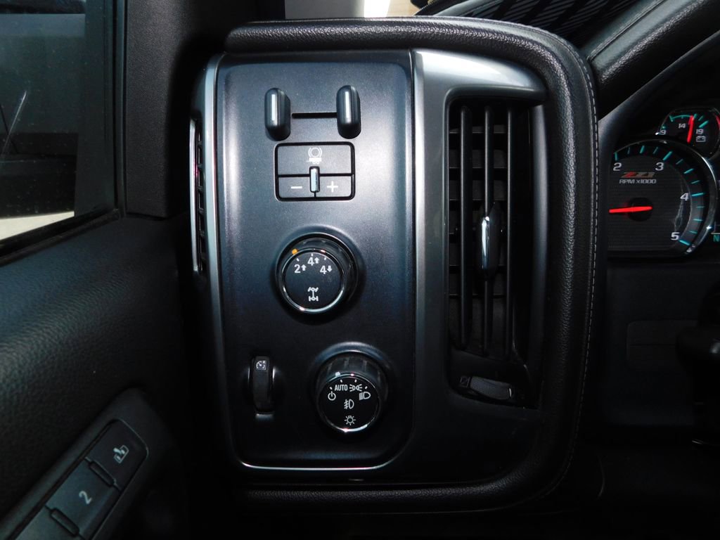 Used 2016 Chevrolet Silverado 2500 LTZ w/ Duramax Plus Package image 30