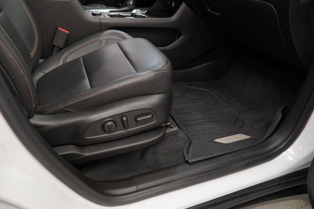 Used 2021 Chevrolet Traverse LT w/ LT Premium Package image 53