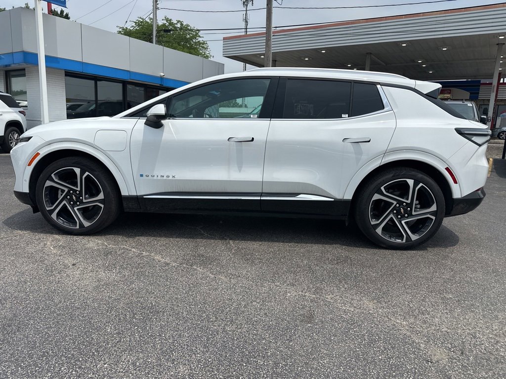 Used 2024 Chevrolet Equinox EV LT w/ Active Safety Package 3 image 28