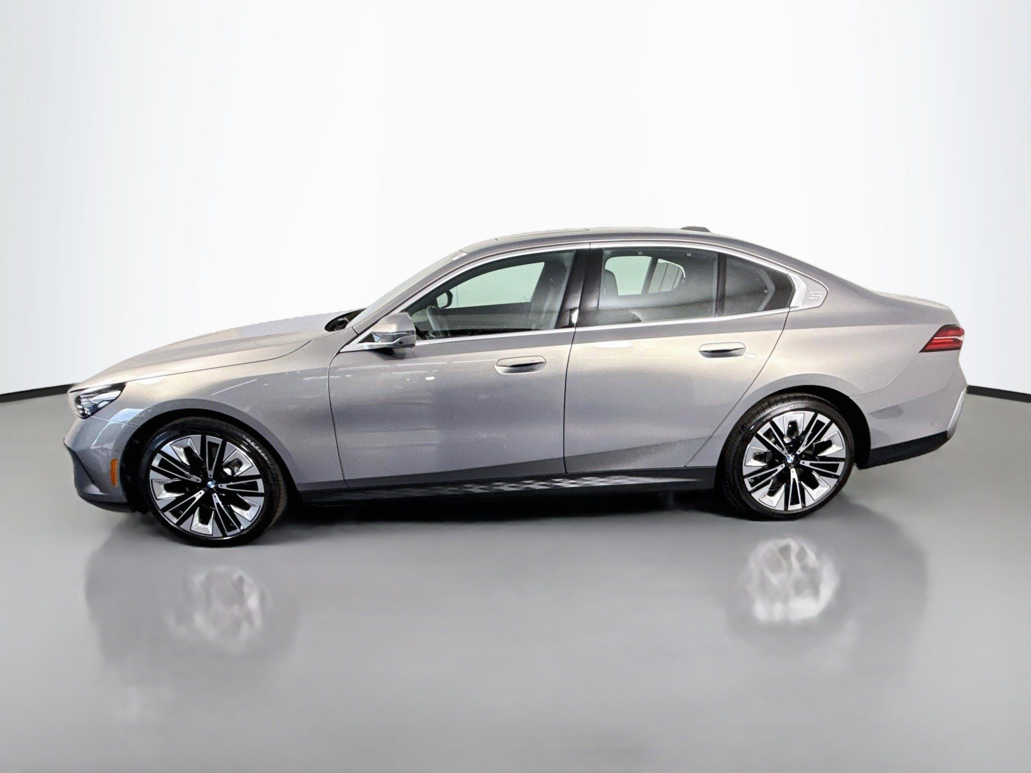 Used 2026 BMW 530i RWD image 6