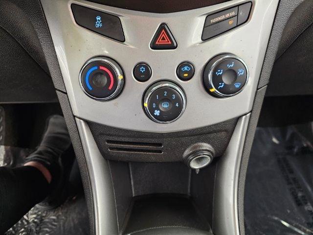 Used 2015 Chevrolet Trax LT w/ LPO, Cargo Package AWD/4WD image 18