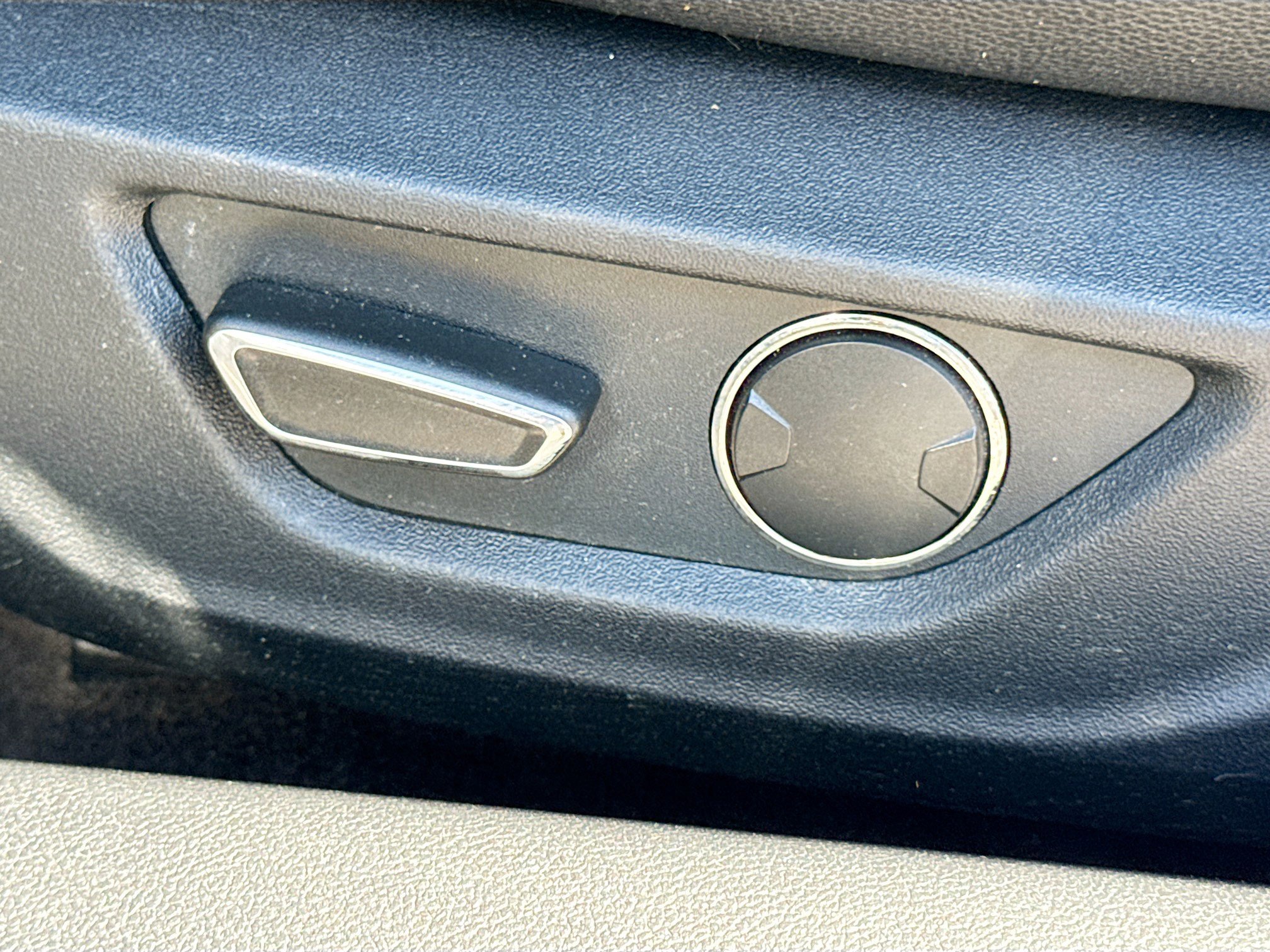 Used 2017 Ford Mustang Premium image 22