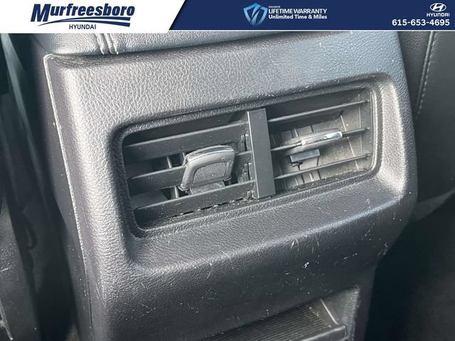 Used 2016 Ford Edge Titanium FWD image 19
