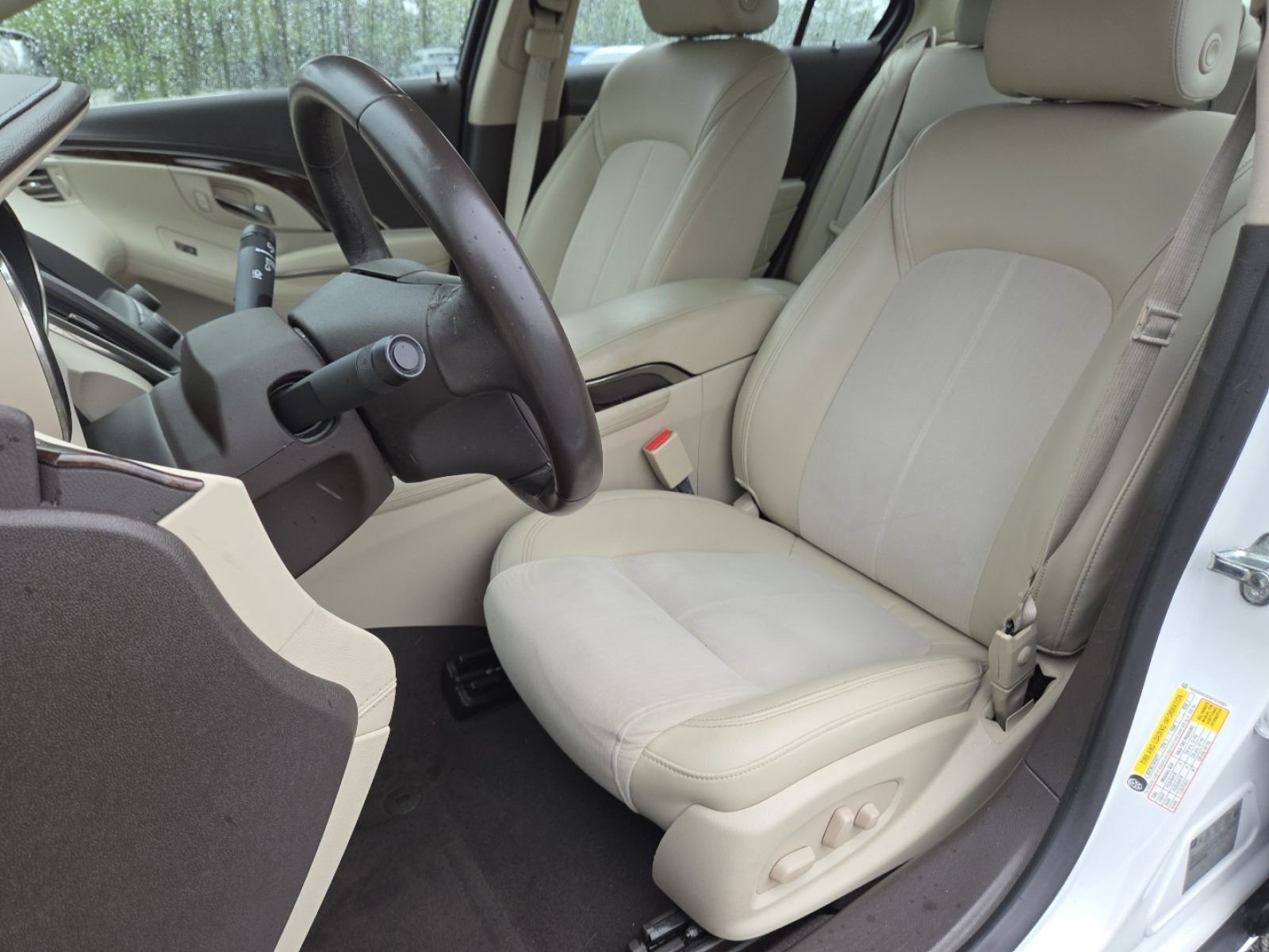 Used 2016 Buick LaCrosse FWD image 21