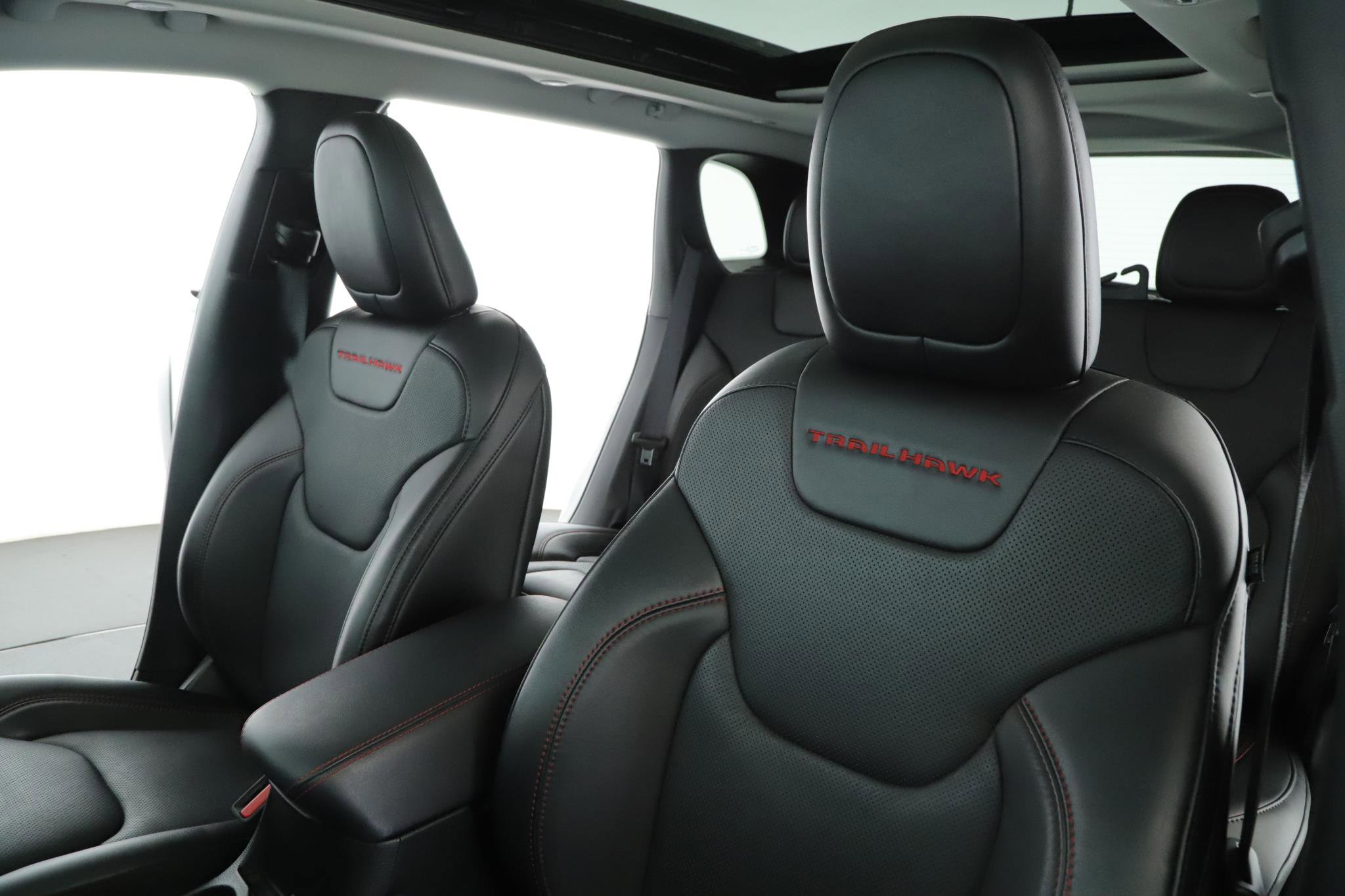 Used 2023 Jeep Cherokee Trailhawk w/ Sun & Sound Group image 4