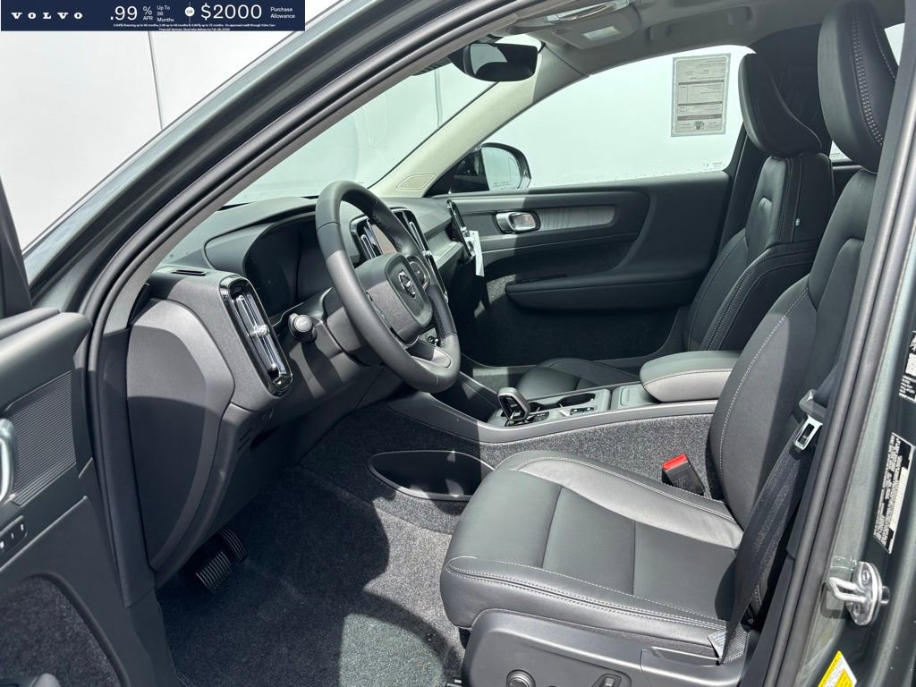New 2026 Volvo XC40 B5 Core w/ Protection Package Premier image 15