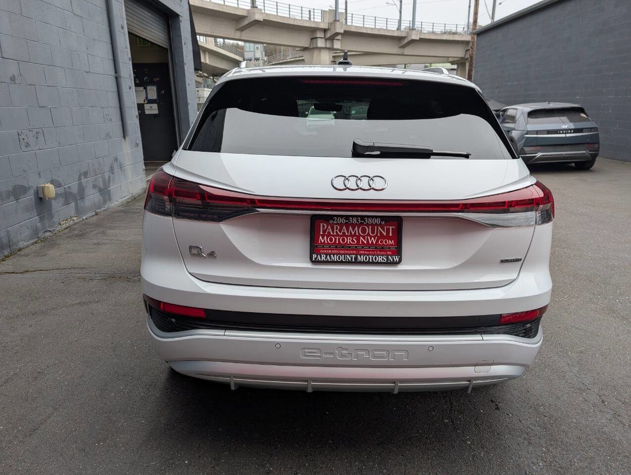 Used 2023 Audi Q4 e-tron Premium Plus w/ Premium Plus image 4