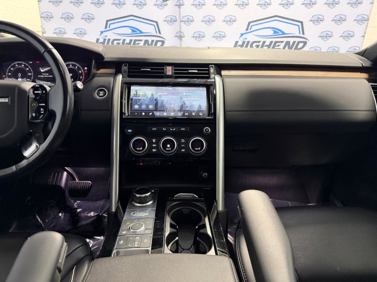 Used 2020 Land Rover Discovery HSE AWD/4WD image 40