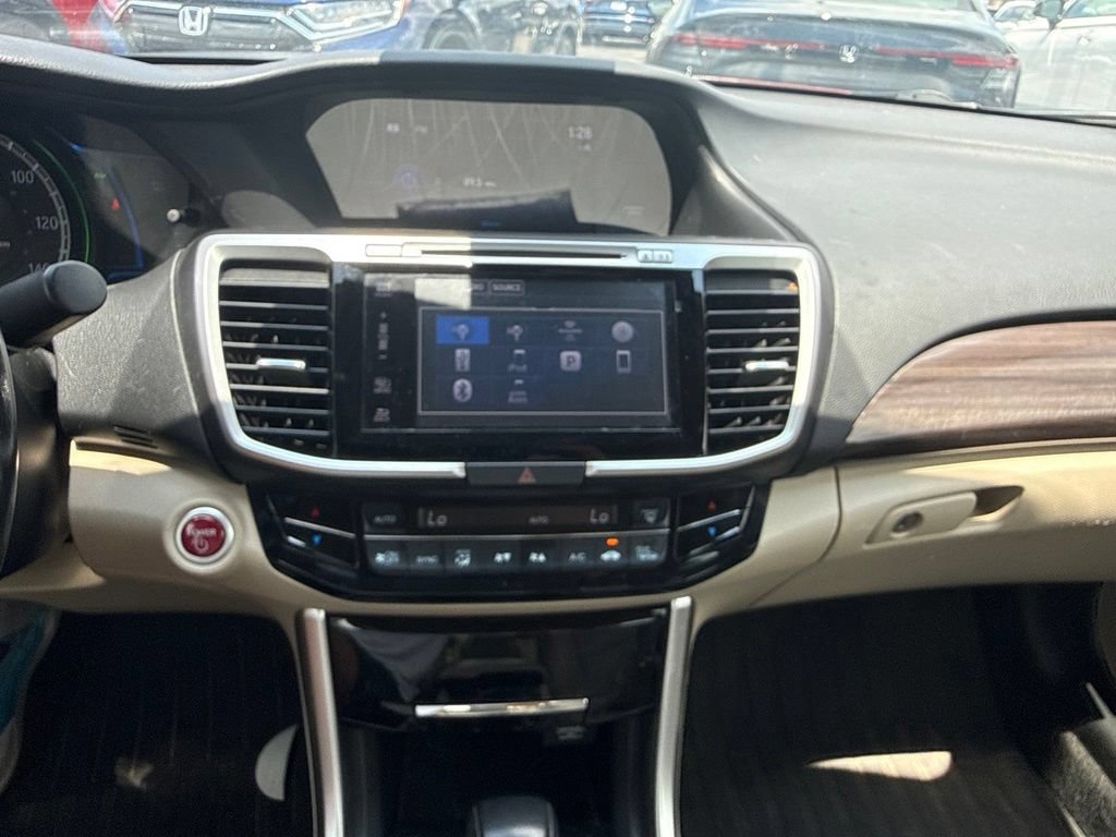 Used 2017 Honda Accord Touring image 25