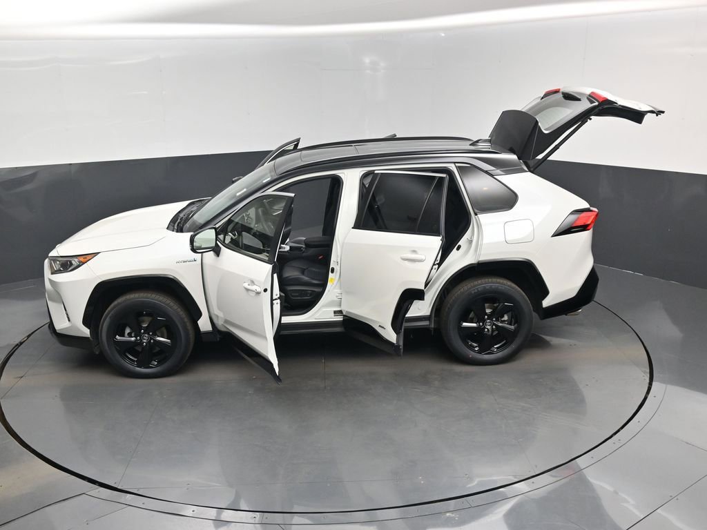 Used 2019 Toyota RAV4 XSE w/ XSE Weather Package image 17