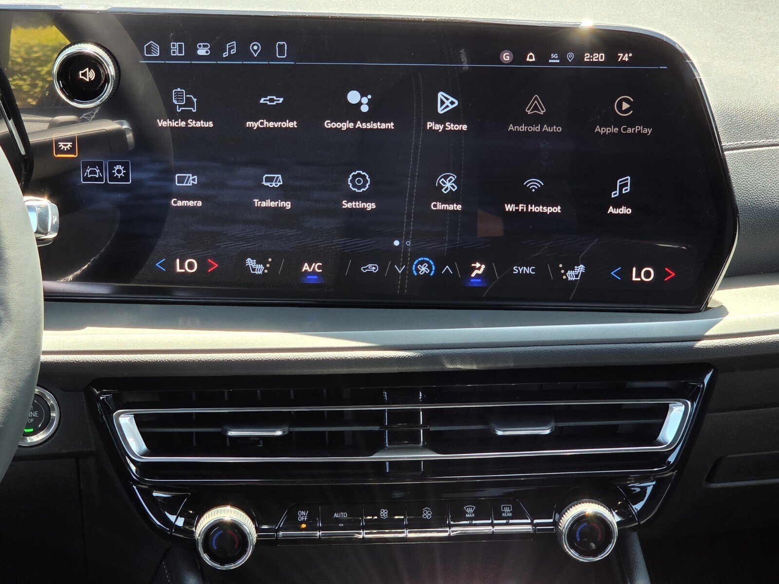 New 2026 Chevrolet Traverse LT FWD image 9
