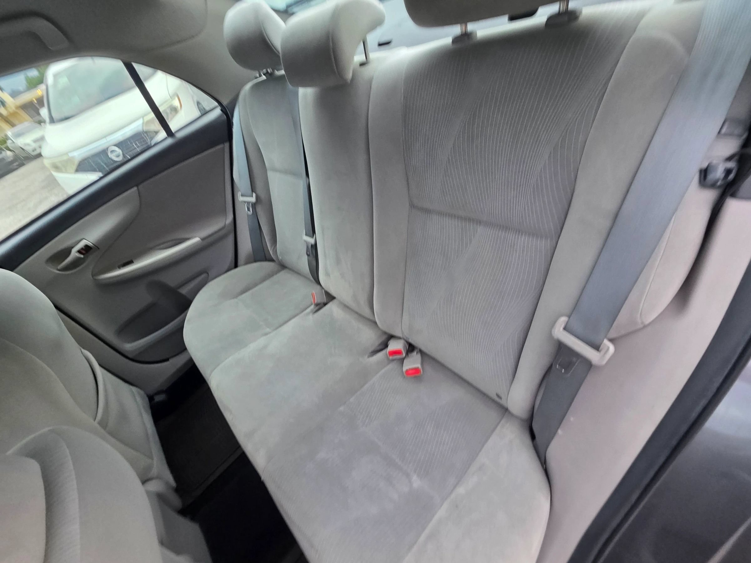 Used 2012 Toyota Corolla LE FWD image 16