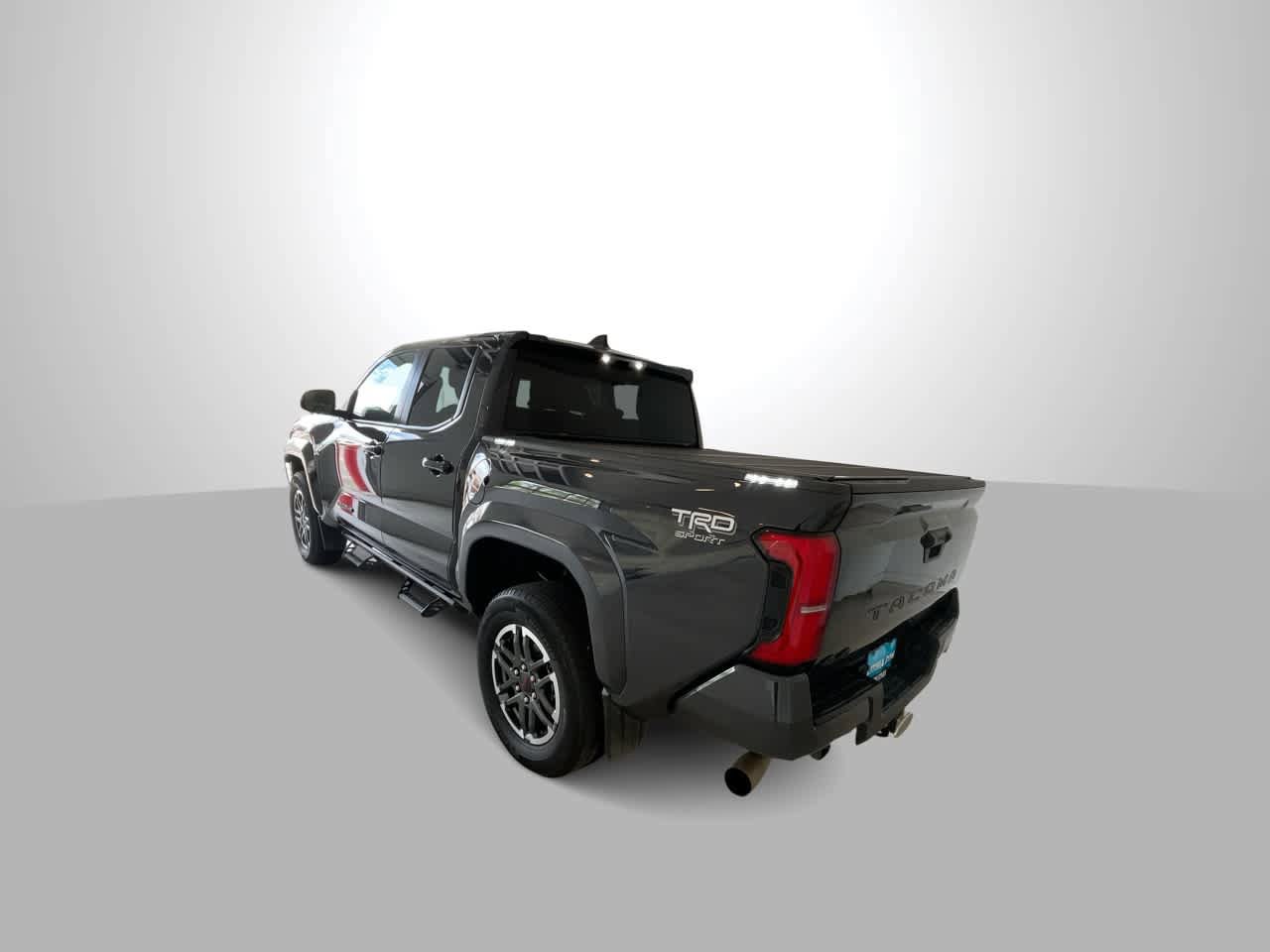 Used 2024 Toyota Tacoma TRD Sport AWD/4WD image 6