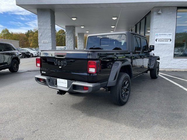 Used 2022 Jeep Gladiator Sport image 5