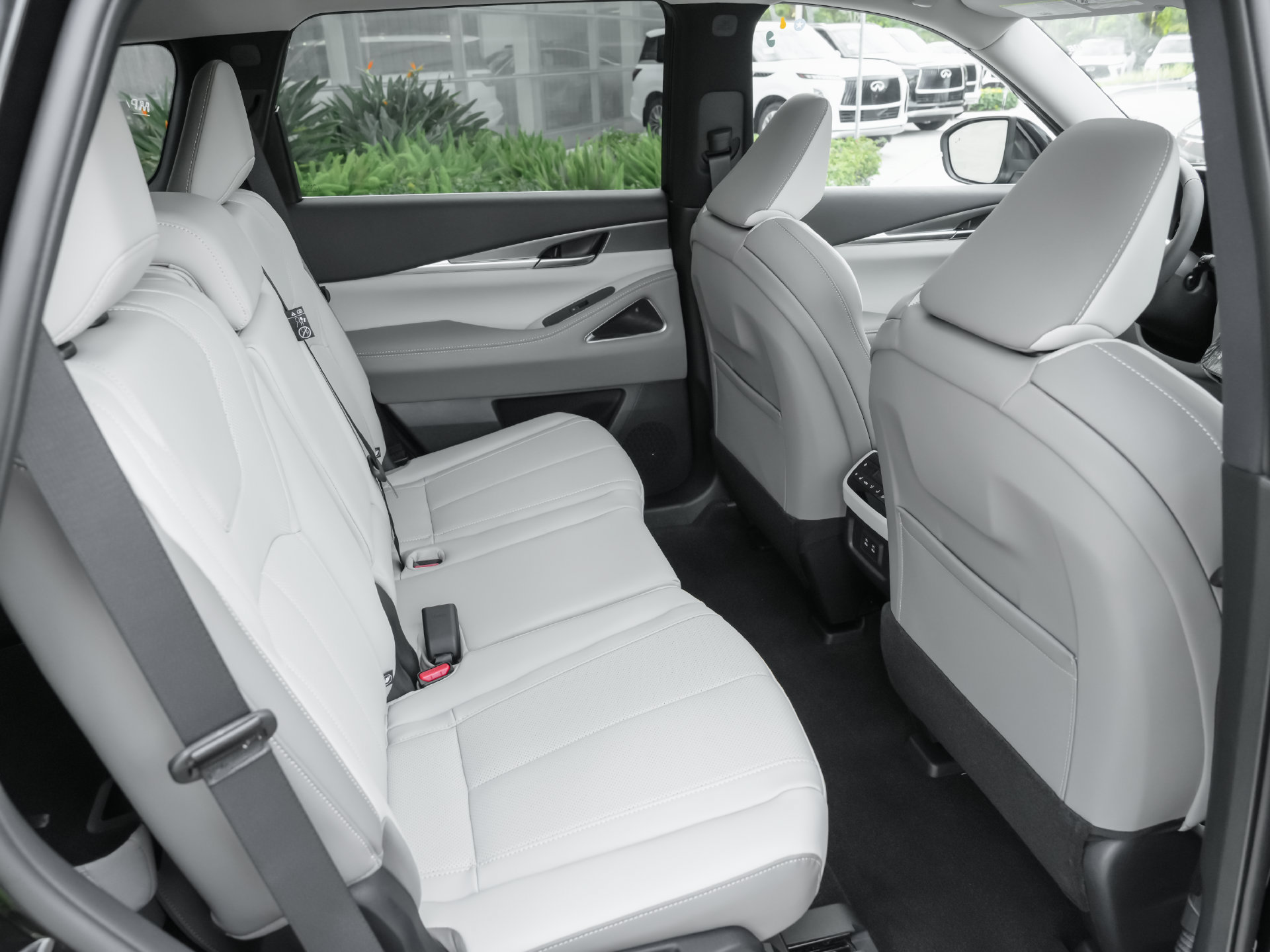 New 2027 INFINITI QX60 Luxe FWD image 29