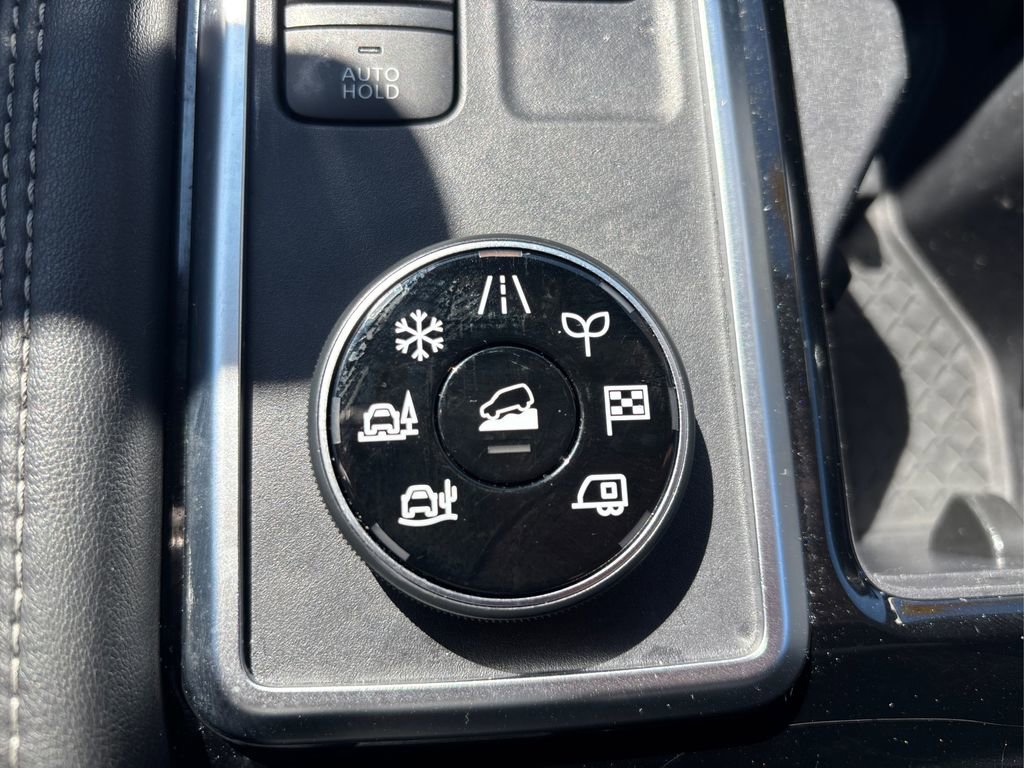 Certified 2024 Nissan Pathfinder Platinum w/ Cargo Package image 38