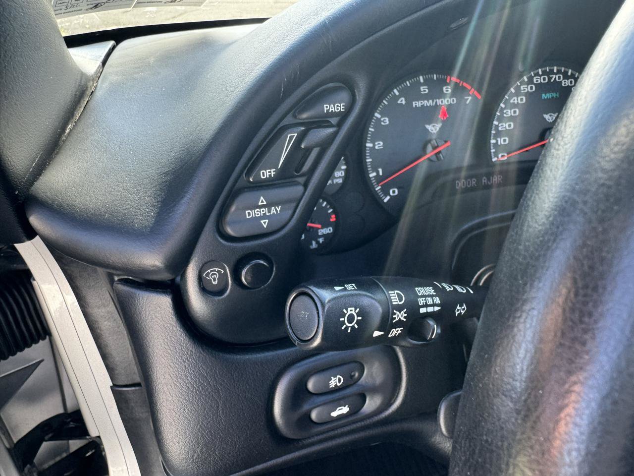 Used 2004 Chevrolet Corvette Coupe w/ Preferred Equipment Group RWD image 15