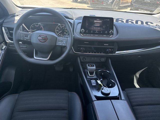 Used 2025 Nissan Rogue SV AWD/4WD image 27
