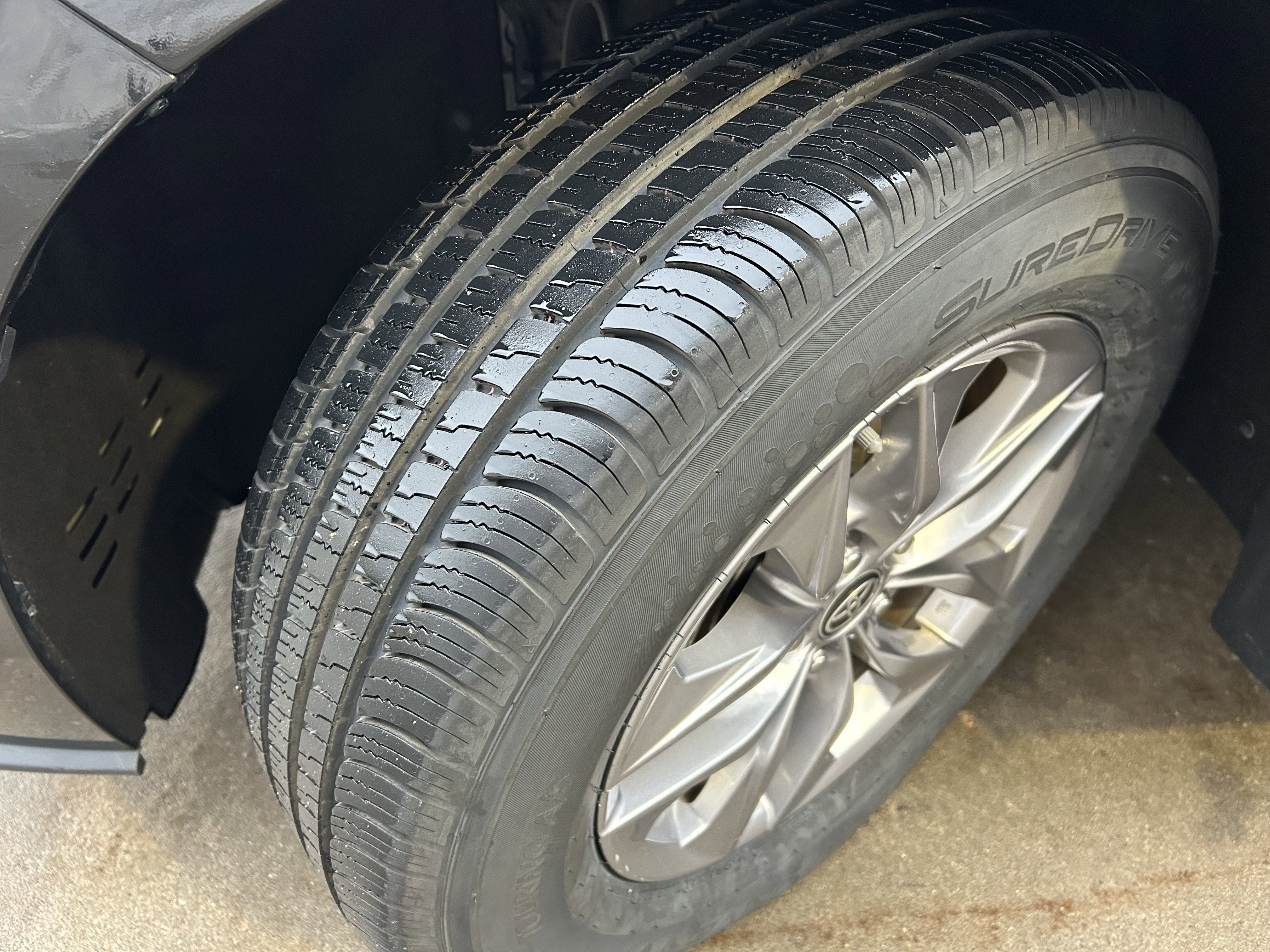 Certified 2024 Toyota Sienna XLE FWD image 10