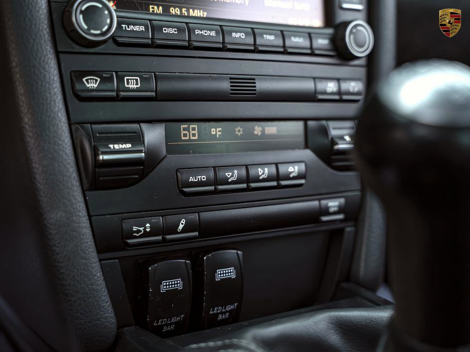 Used 2010 Porsche 911 Carrera 4 image 37