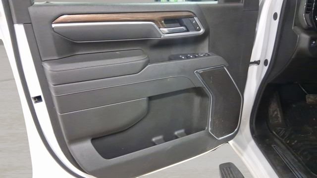 Used 2025 Chevrolet Silverado 2500 LT w/ Convenience Package image 5