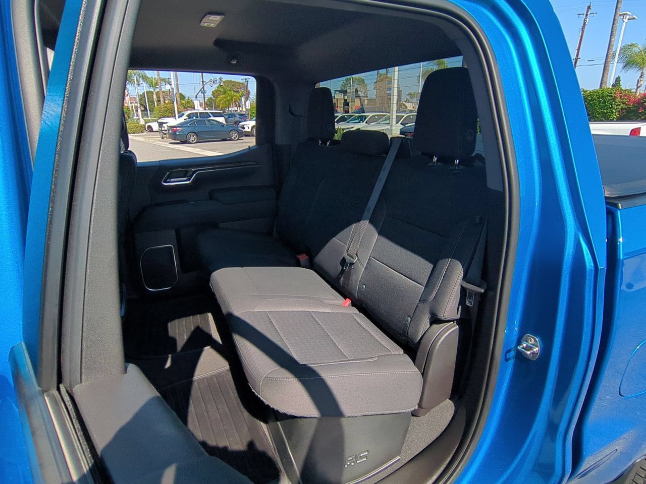Used 2023 Chevrolet Silverado 1500 RST w/ Z71 Off-Road Package AWD/4WD image 24