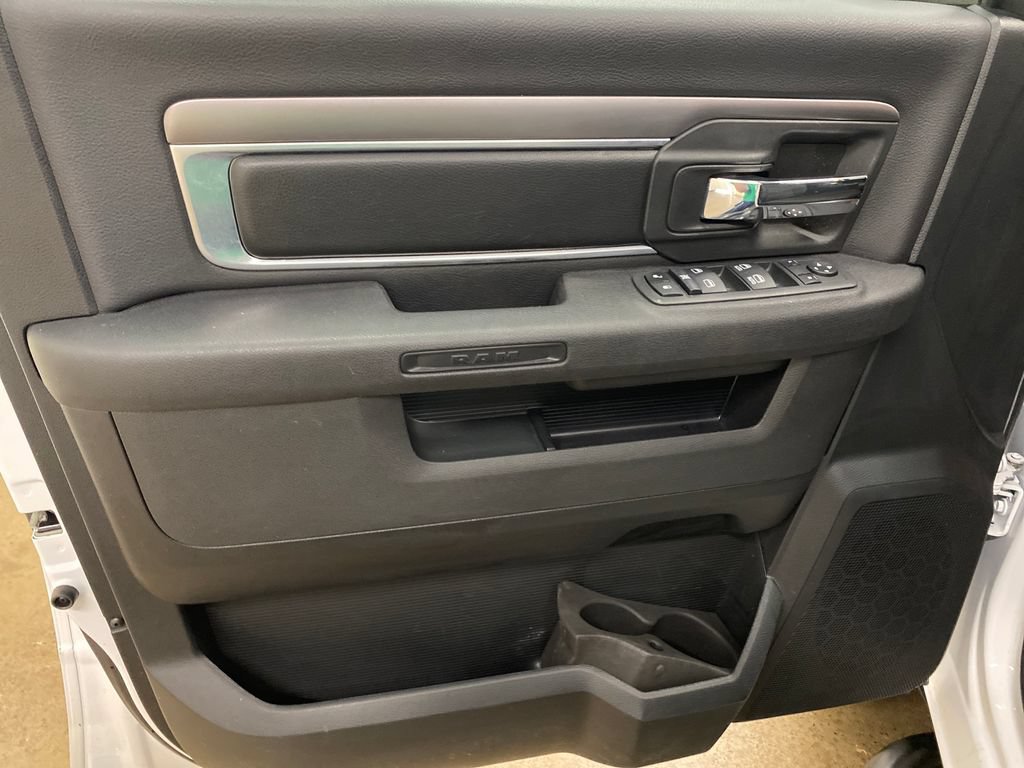 Used 2022 RAM 1500 Warlock AWD/4WD image 10