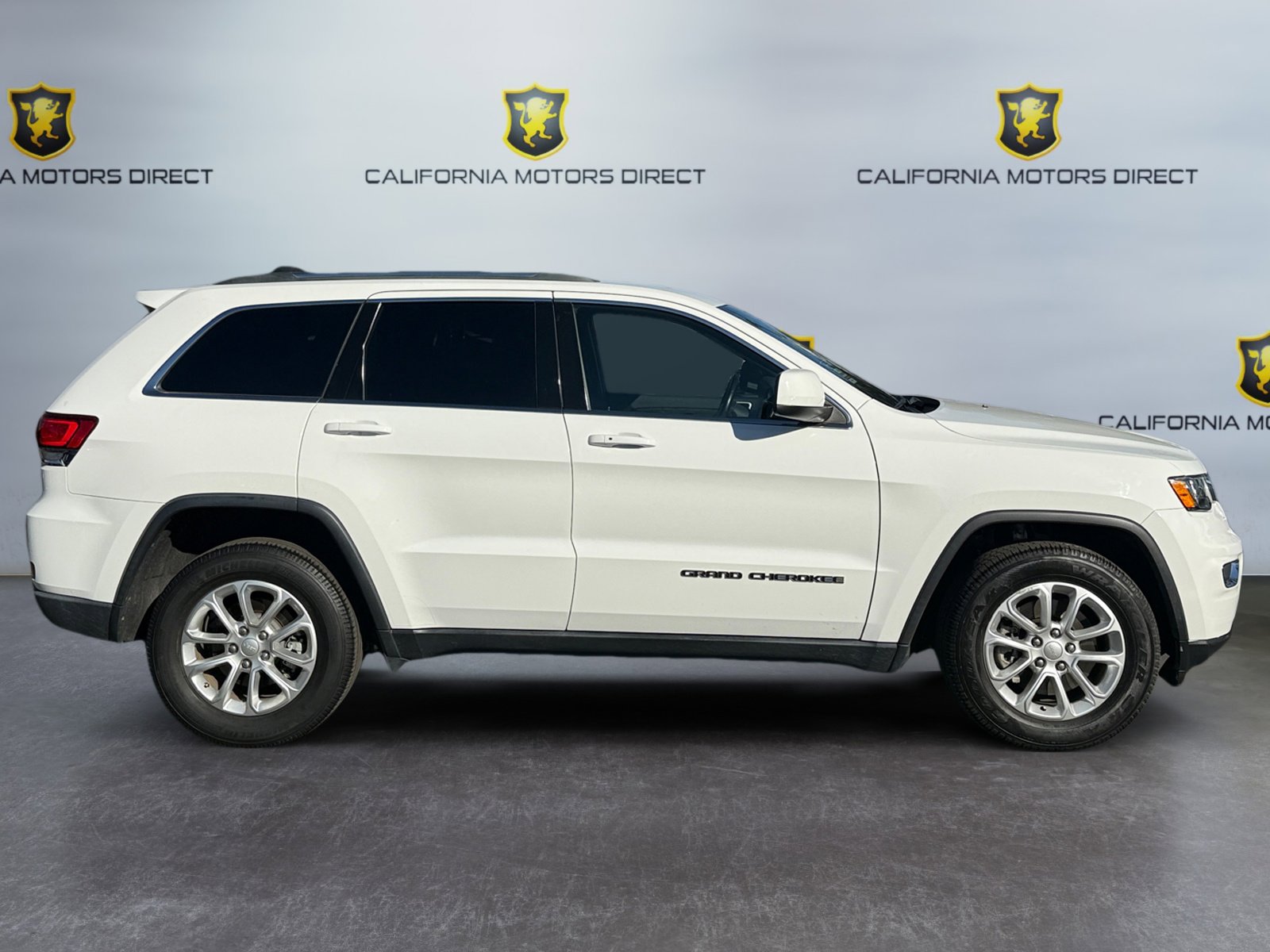 Used 2021 Jeep Grand Cherokee Laredo image 6